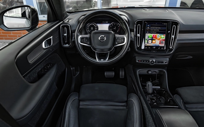 Volvo XC 40 cena 119900 przebieg: 147615, rok produkcji 2019 z Golub-Dobrzyń małe 781